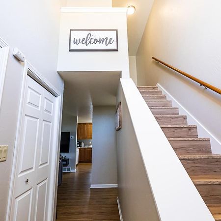 Serene 3 Bedroom Home, Nrm, Wi-Fi, Parking, Queen Bed De Pere ภายนอก รูปภาพ